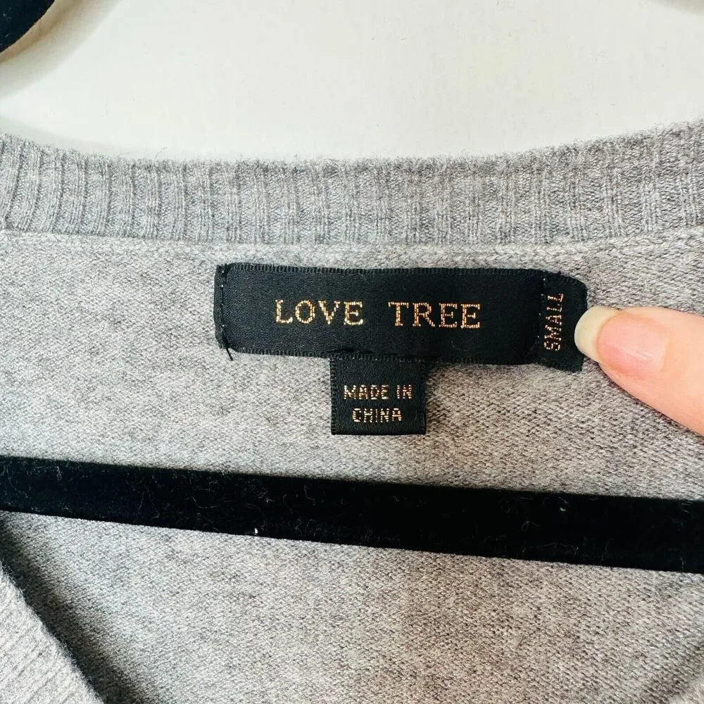 Love Tree Gray V-Neck Long Sleeve Pullover Sweater Banded Hem Thin Jumper Small